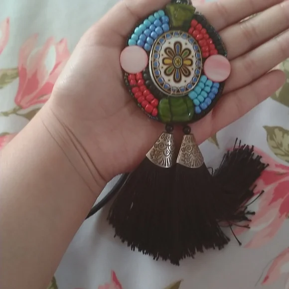 Necklace - Picture 2 of 3